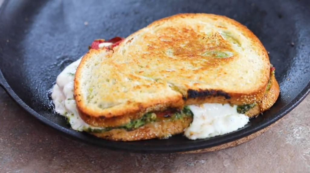 grilled-cheese-sandwich-with-mozzarella-red-peppers-and-arugula-recipe