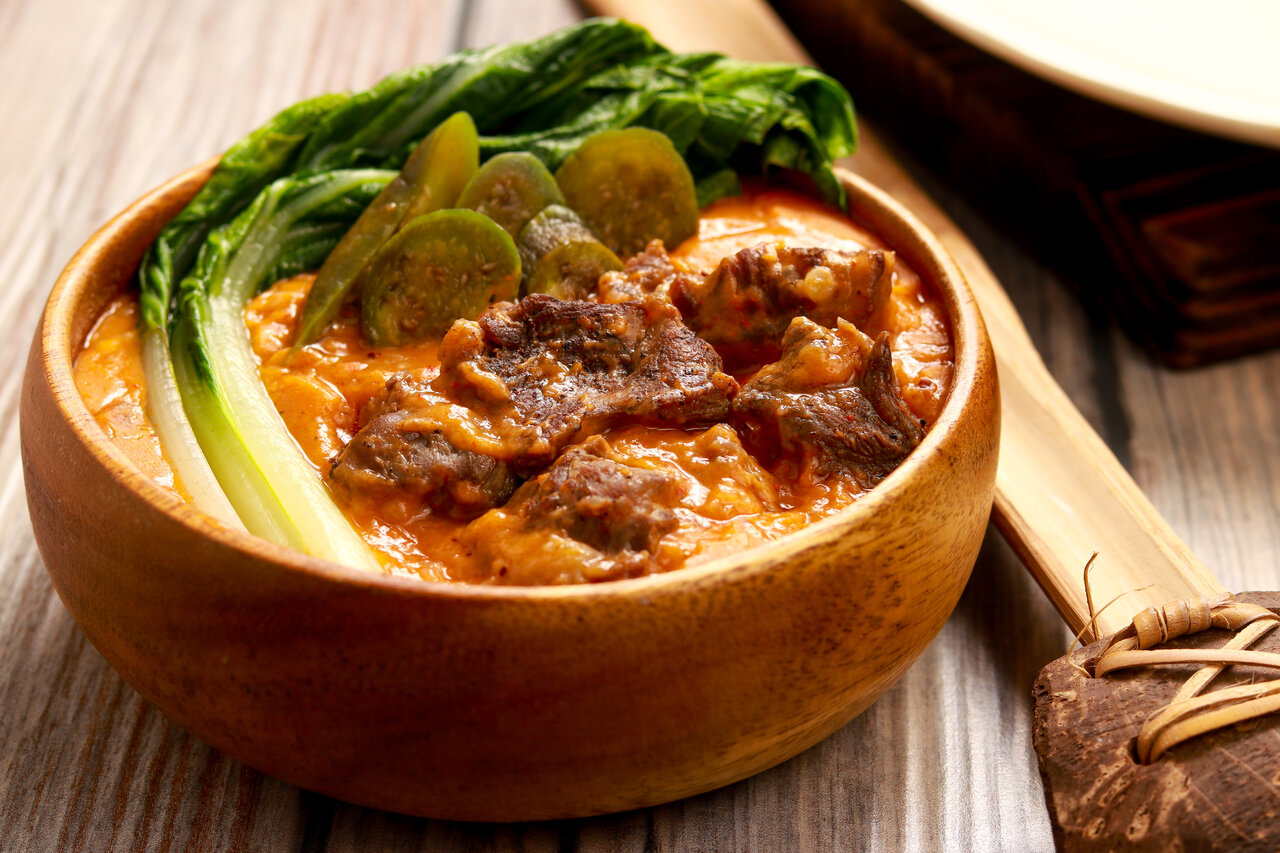 how to make kare-kare; beef tripe in peanut sauce
