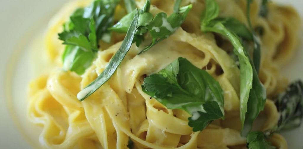 Lemon Garlic Cream Fettuccini Recipe