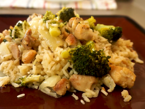 one-pan-cheesy-chicken-with-broccoli-and-rice-recipe