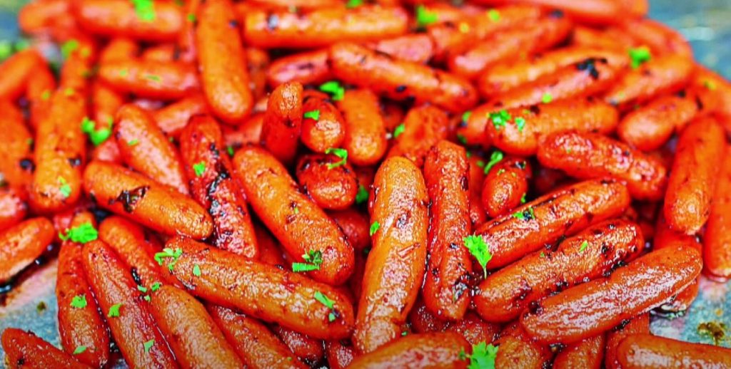 Red Curry Roasted Carrots with Ginger and Garlic Recipe