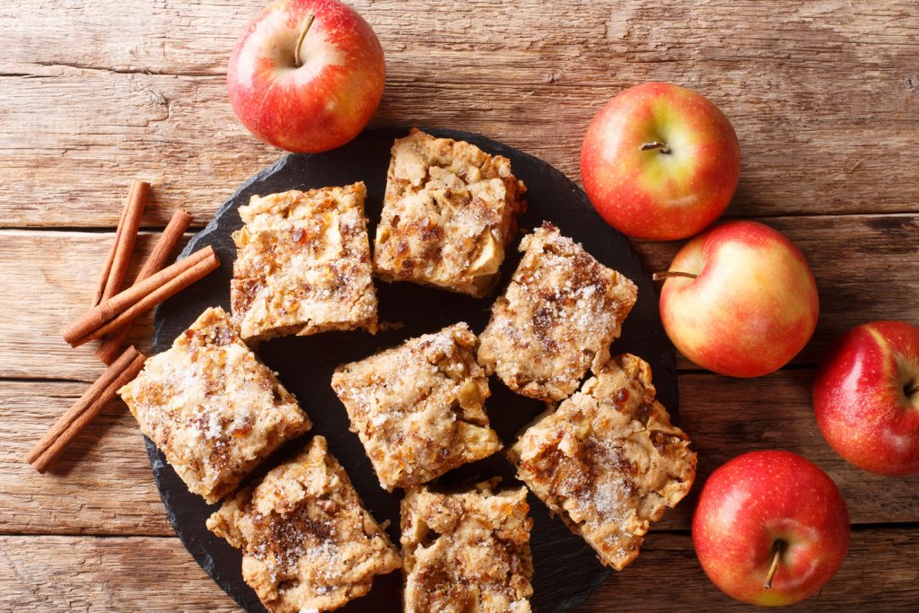 salted-caramel-apple-pie-bars-recipe