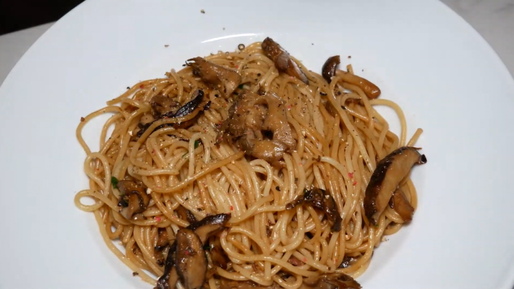 spaghetti-with-shiitakes-parmesan-and-pepper-recipe