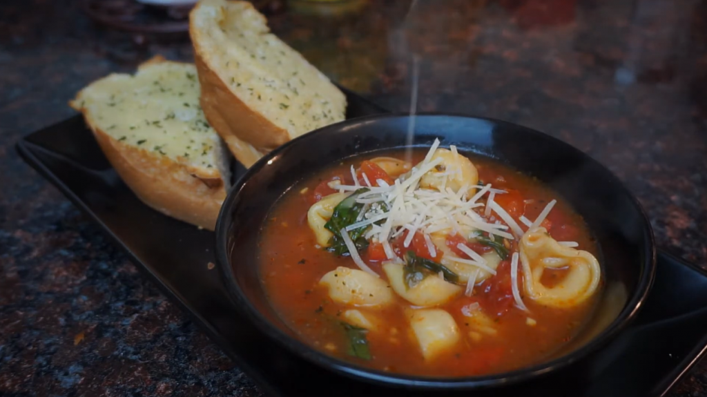 tortellini-and-spinach-in-garlic-broth-recipe