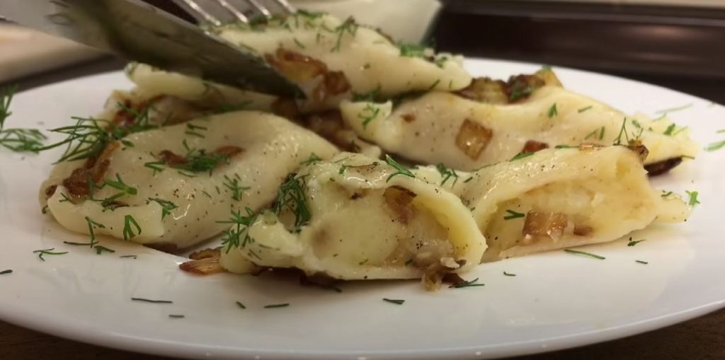 Ukrainian Varenyky (Perogies) Recipe