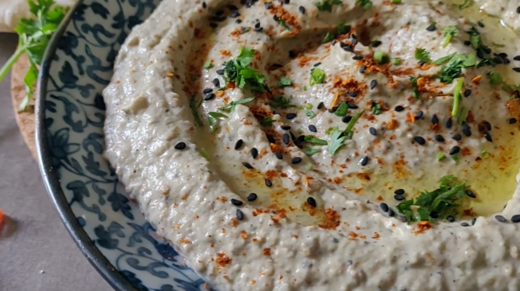 baba-ghanouj-on-pita-recipe