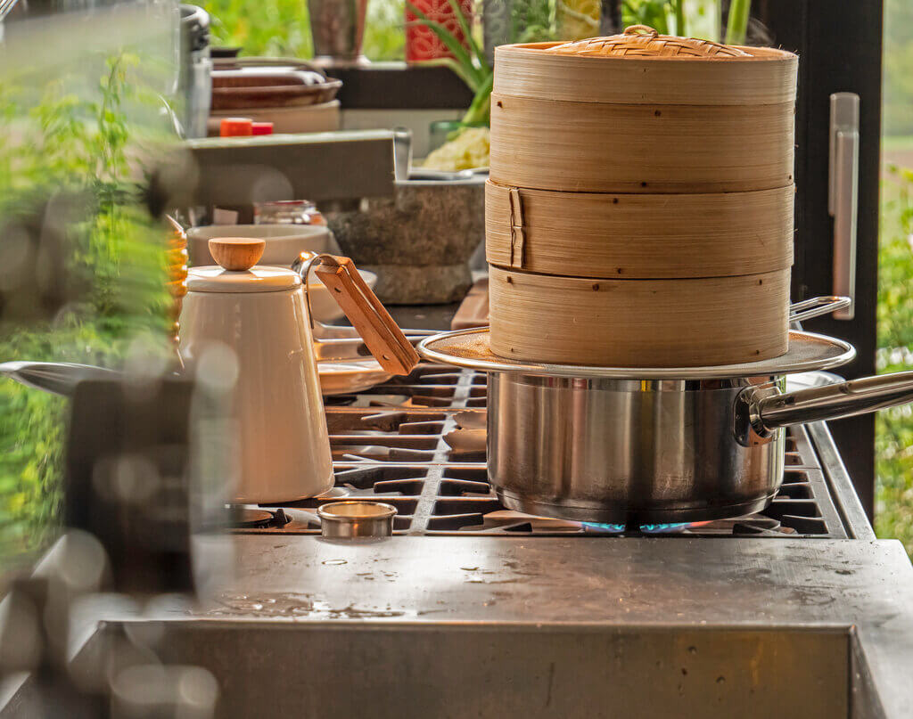 How to Use a Bamboo Steamer Guide