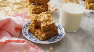 brown-sugar-blondies-recipe