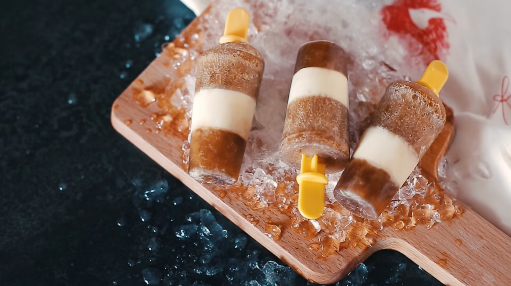 coke-float-popsicles-recipe