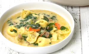 creamy-tuscan-garlic-tortellini-soup-recipe