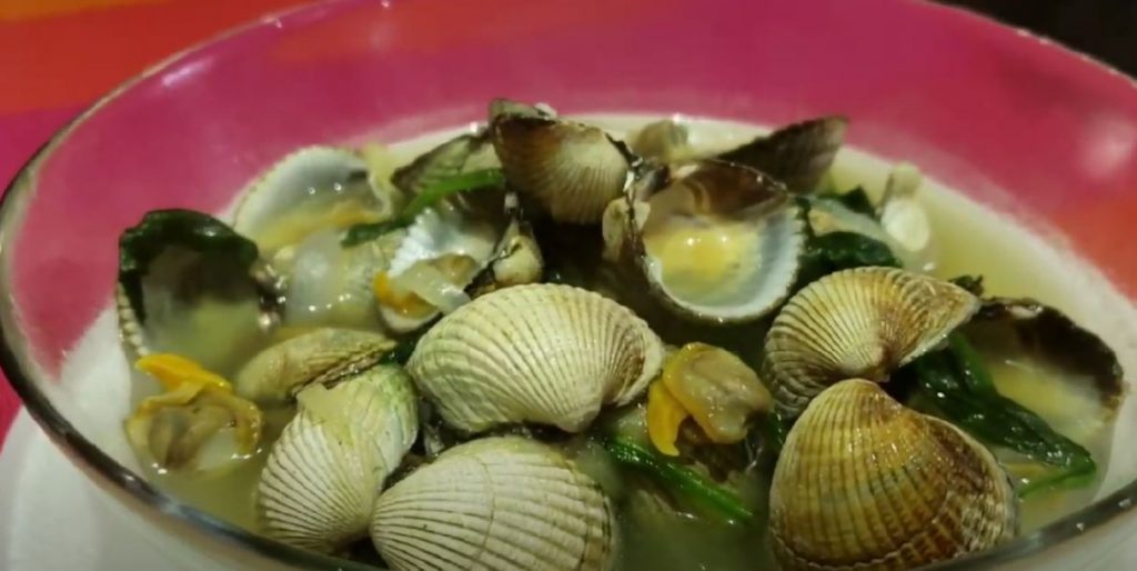 Steamed Cockles in Scallion Broth Recipe