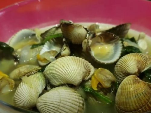 Steamed Cockles in Scallion Broth Recipe