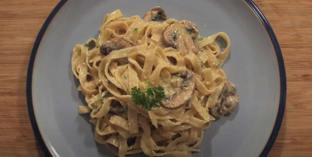 mushroom-fettuccine-with-tarragon-and-goat-cheese-sauce-recipe