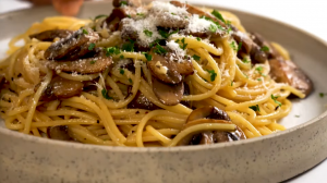 mushroom-garlic-and-oil-spaghetti-recipe