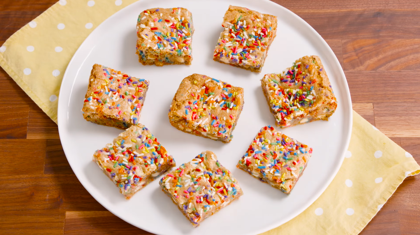 Funfetti Cake Batter Blondies Recipe