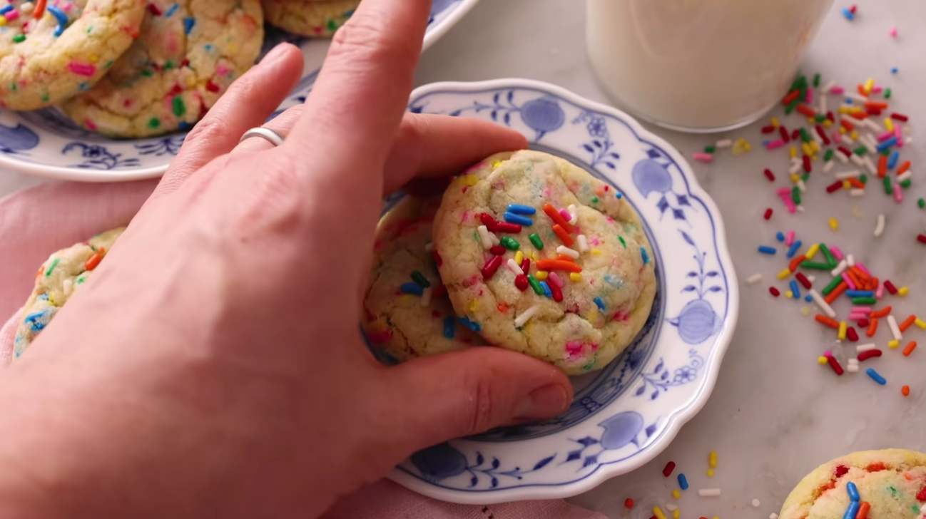 Funfetti Cheesecake Pudding Cookies Recipe