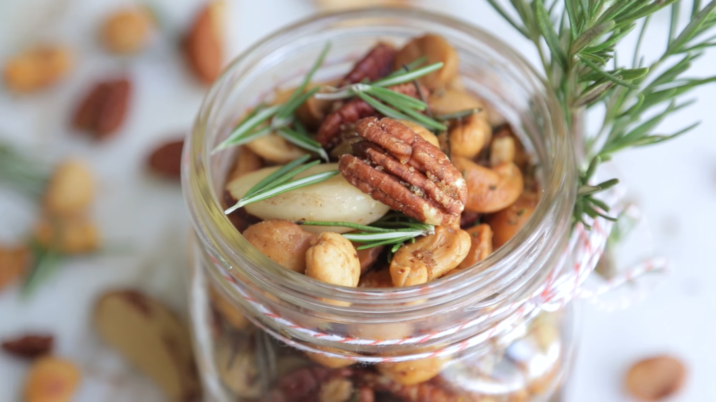 Herb-Spiced Mixed Nuts Recipe