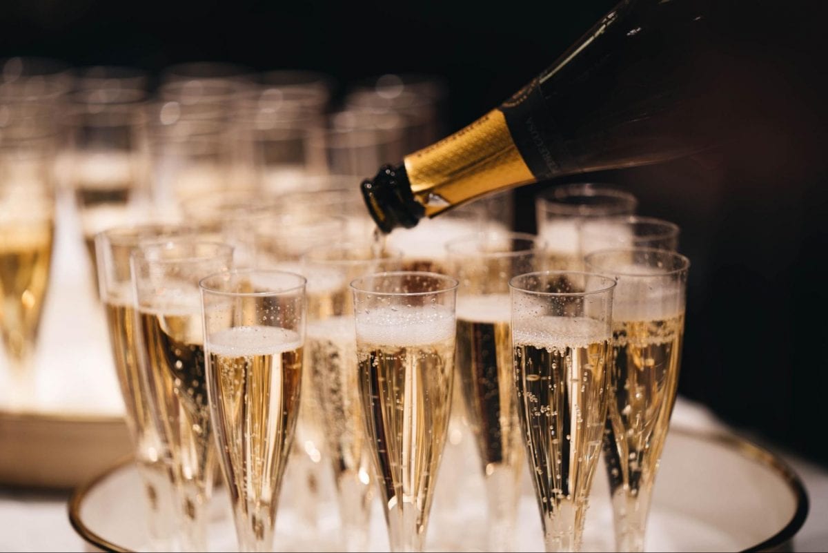 8 Best Champagne Glasses and Flutes for All That Bubbly 2023