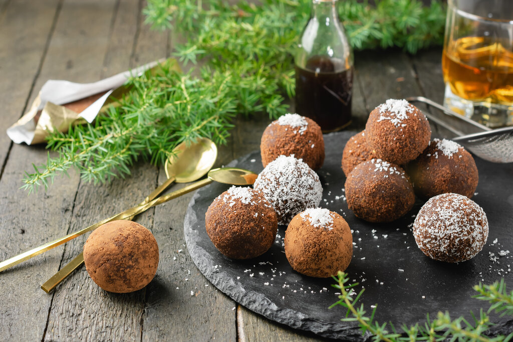 Chocolate Rum Balls Recipe, chocolate rum truffles, chocolate with rum