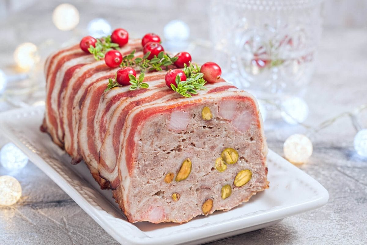 Christmas terrine with ham and pistachios