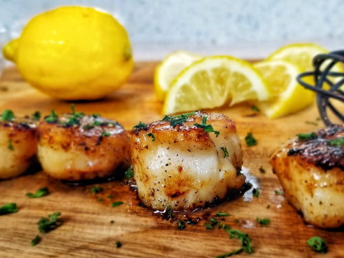 instant-smoked-scallops-with-orange-and-onion-sauce-recipe
