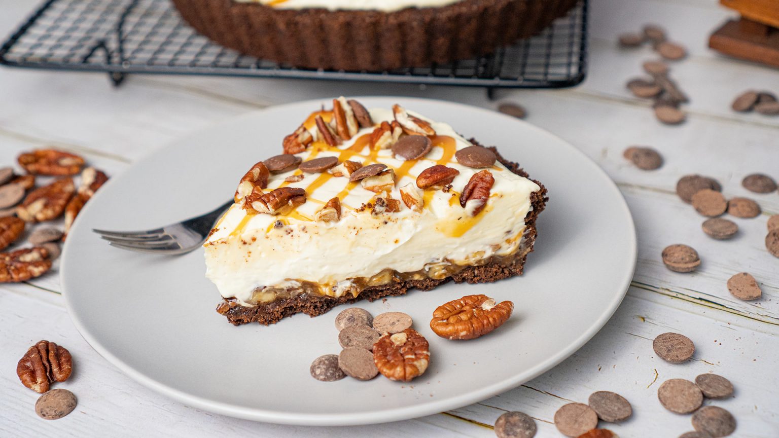 easy-caramel-pecan-turtle-pie-with-chocolate-crust-recipes