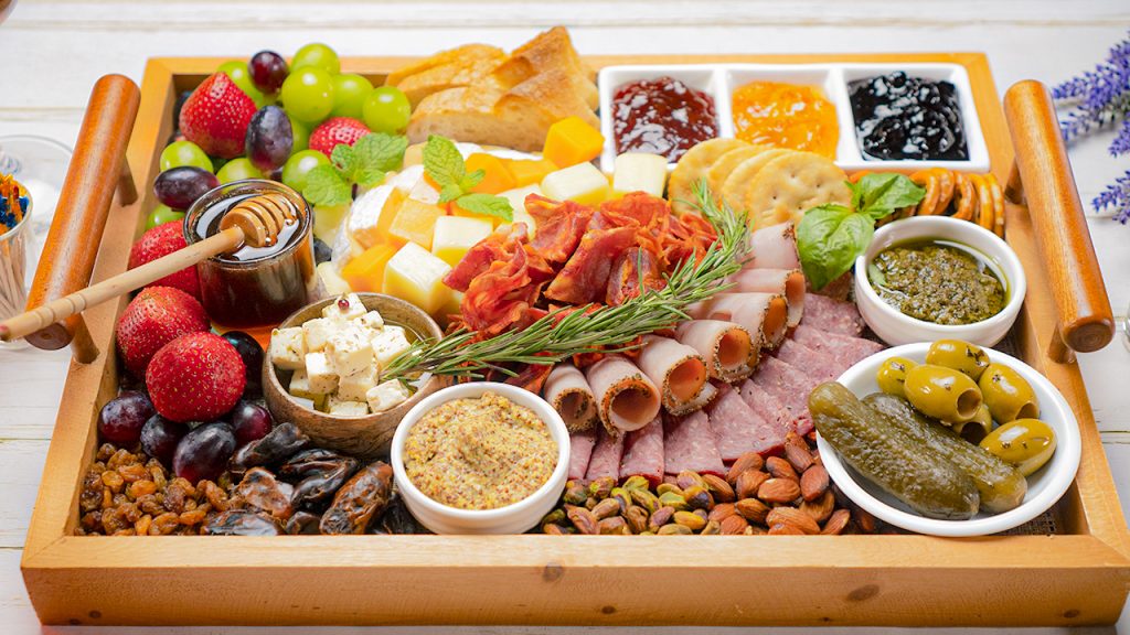 https://recipes.net/wp-content/uploads/2021/07/what-is-charcuterie-board-1024x576.jpg