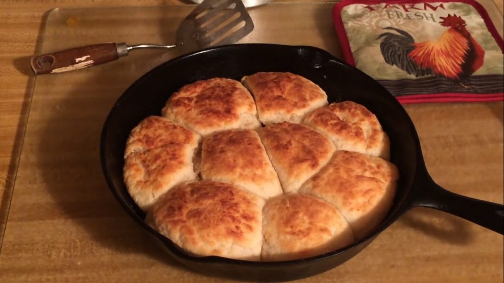 Cracker Barrel Cast Iron Biscuit Pan, Heavy Duty Ovenware Cookware