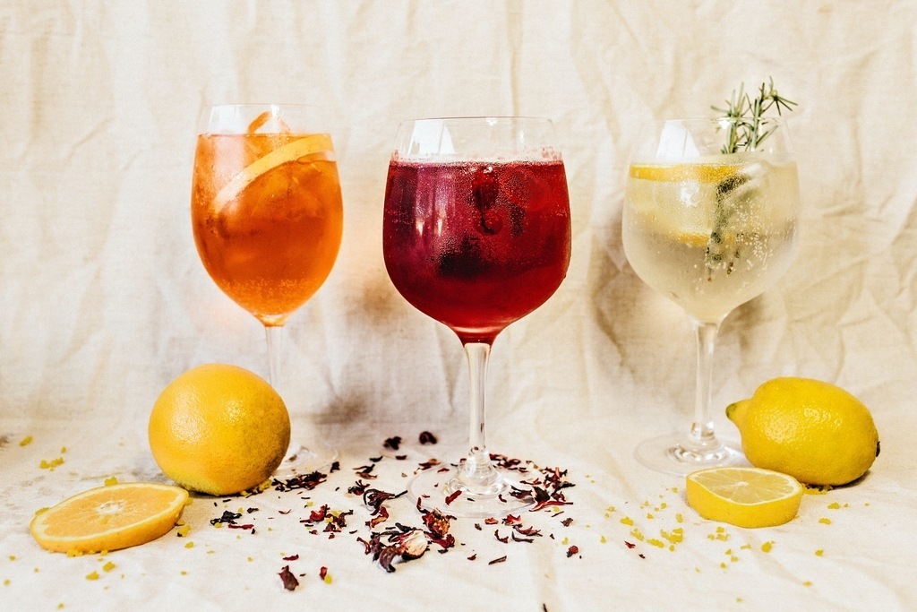 cocktails on white background, 23 Fruity Alcoholic Drinks