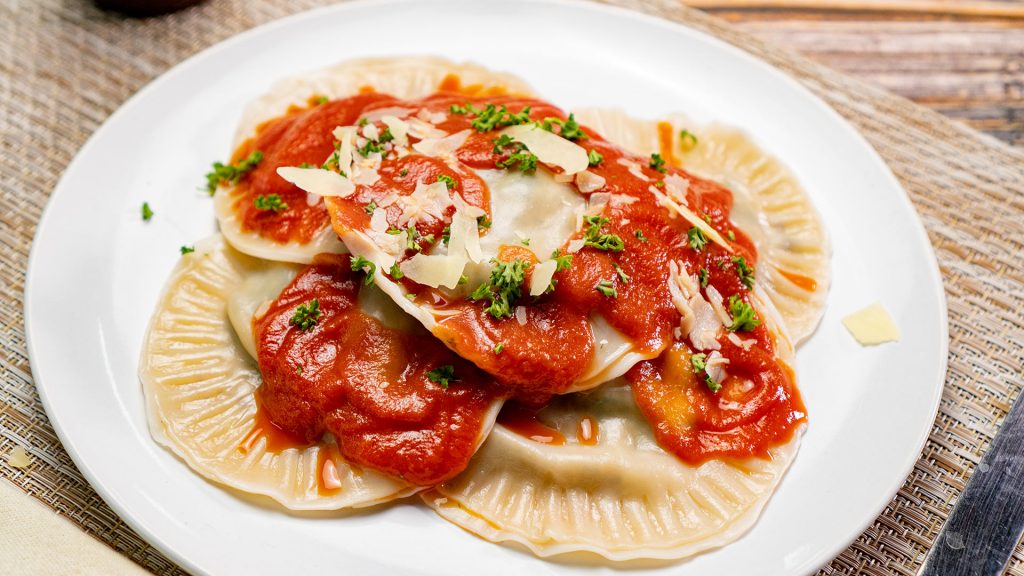 spinach-ricotta-ravioli-with-mushrooms-recipe