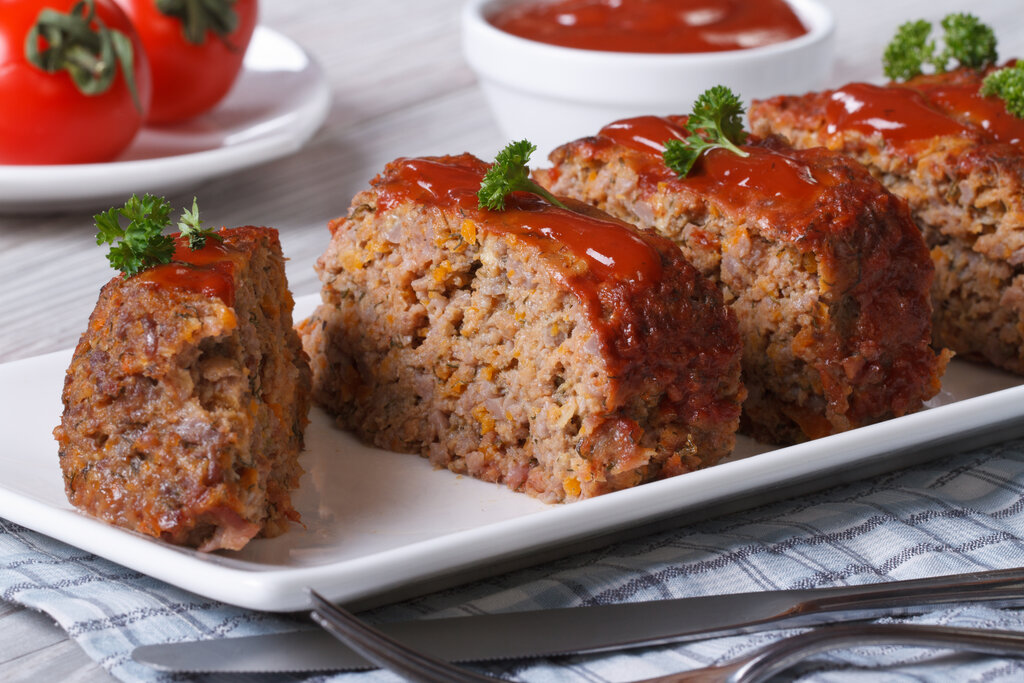 Easy Italian Meatloaf Recipe, classic Italian style moist ground beef meatloaf with tomato sauce