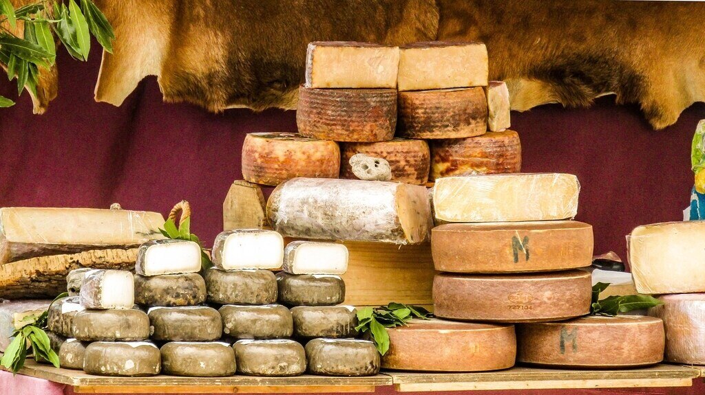 Top 10 healthiest cheeses