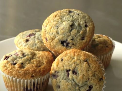 blackberry-oatmeal-muffins-recipe