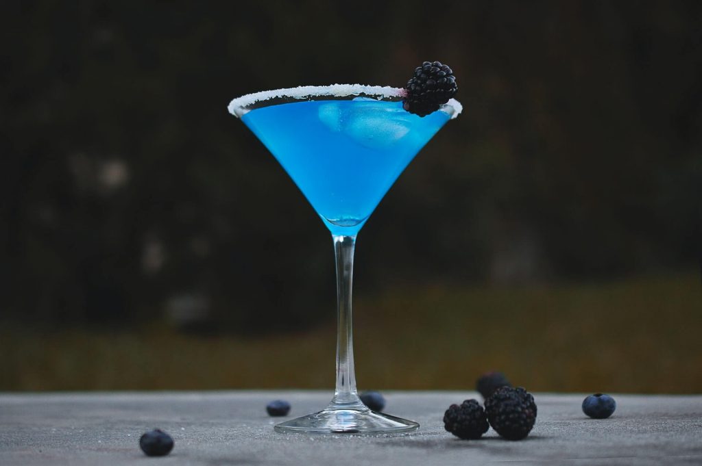 blue cocktail drinks, blue curacao cocktails