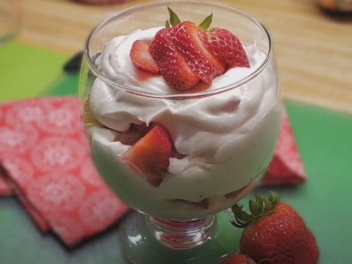 fresas-con-crema-recipe