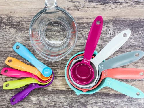 set of measuring tools, How Many Ounces In a Cup?