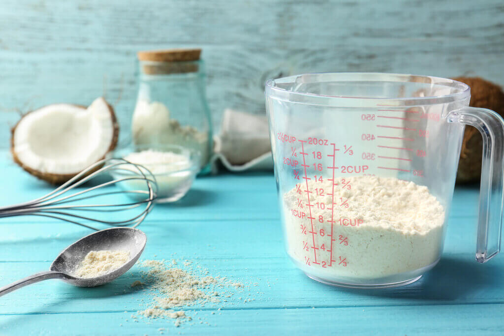 Measuring cup with coconut flour