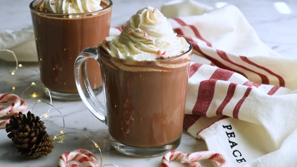 peppermint-hot-chocolate-starbucks-copycat