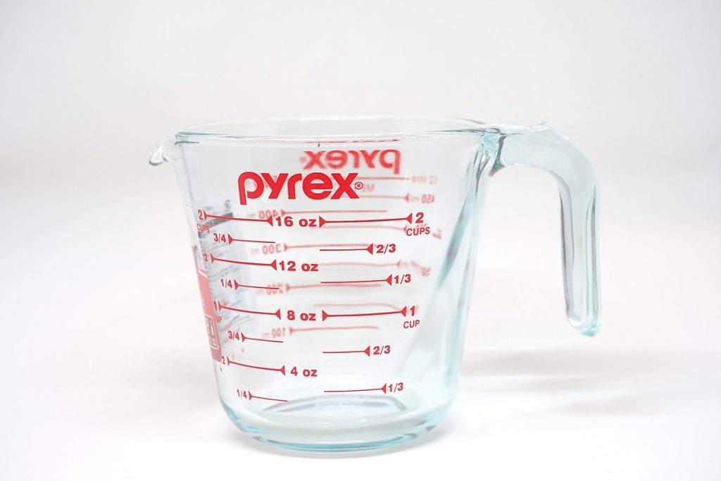 graduated measuring cups