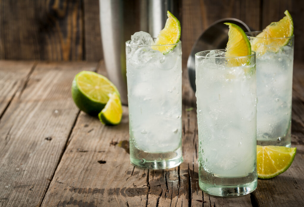 Ranch Water Drink Recipe, texas tequila limecocktail with topo chico mineral water