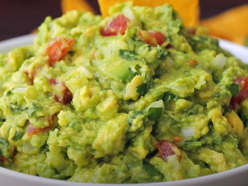salad-with-guacamole-recipe