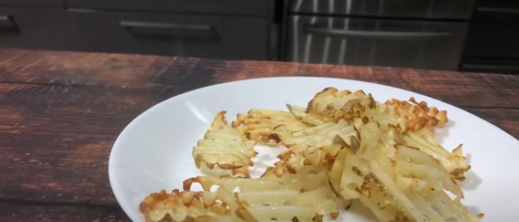 waffle-fries-in-air-fryer-recipe