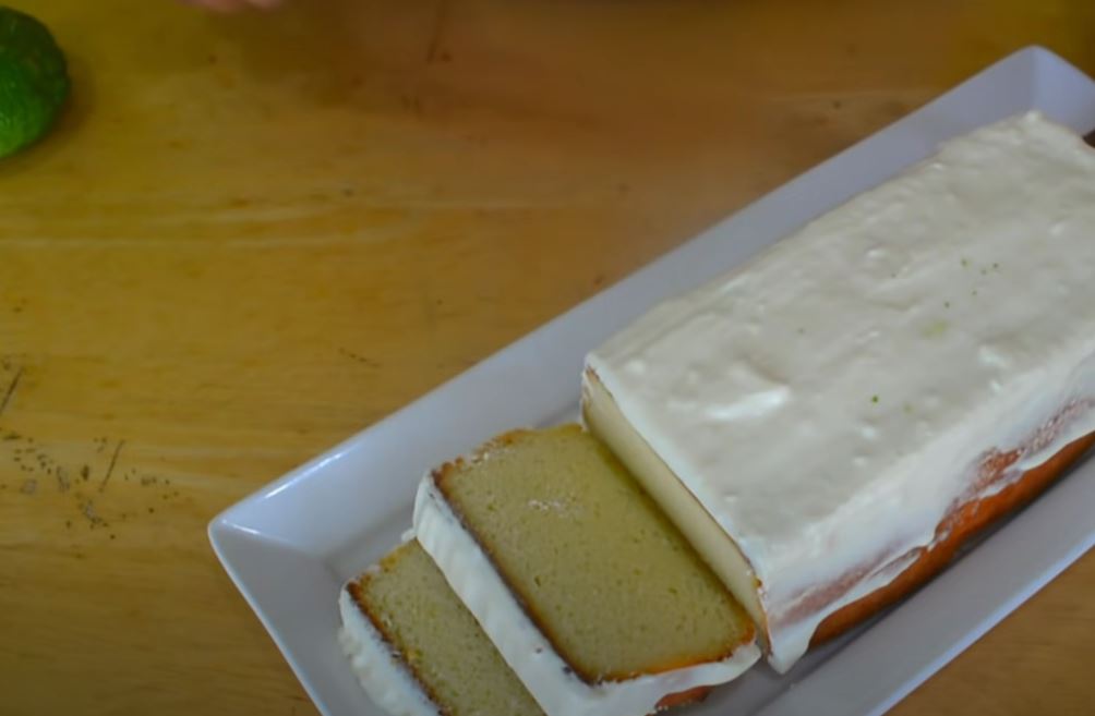 pound cake with white frosting