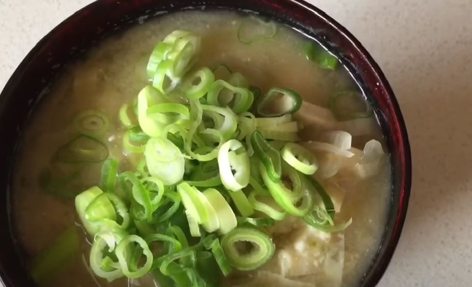 miso-soup-with-seaweed-recipe