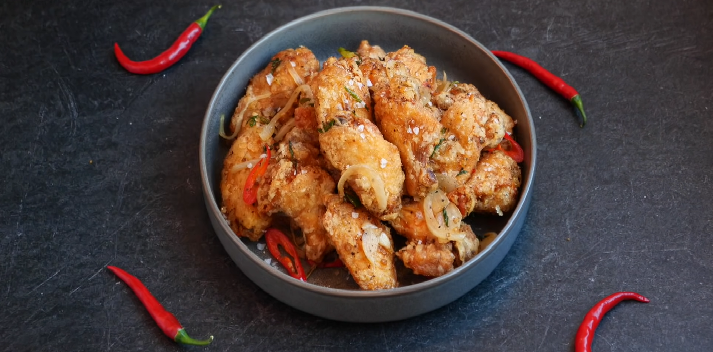 Bento – panfried salt and pepper chicken with salad