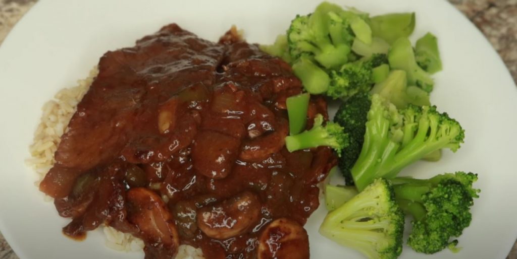 smothered-steak-recipe