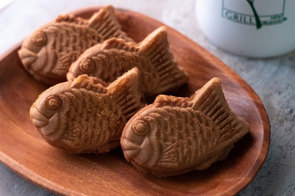 Japanese Street Food - MACHA TAIYAKI Fish shaped Cake Pastry Kyoto Japan 