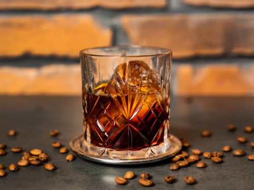 glass of amaretto cocktail