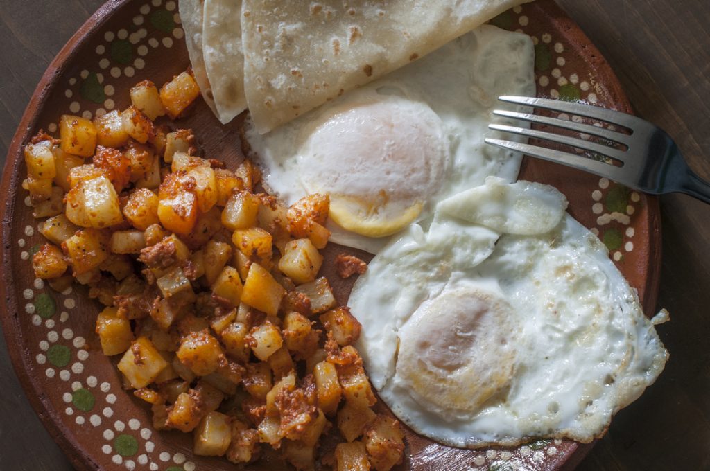 papas-con-chorizo-potatoes-with-mexican-sausage