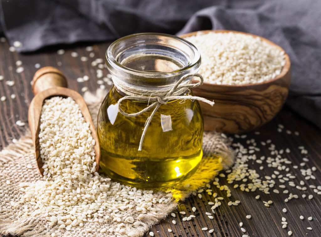 16 Best Sesame Oil Substitutes and How To Use Them